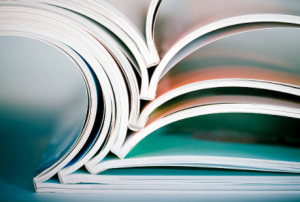 Zeitschriften im Stapel